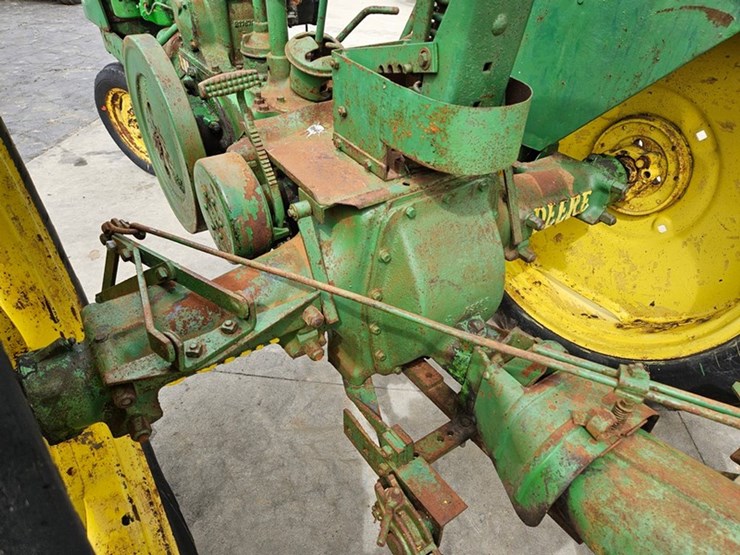 john-deere-model-b-image-25