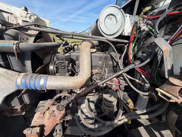 #31768-•-1998-freightliner-single-axle-truck-tractor-image-14