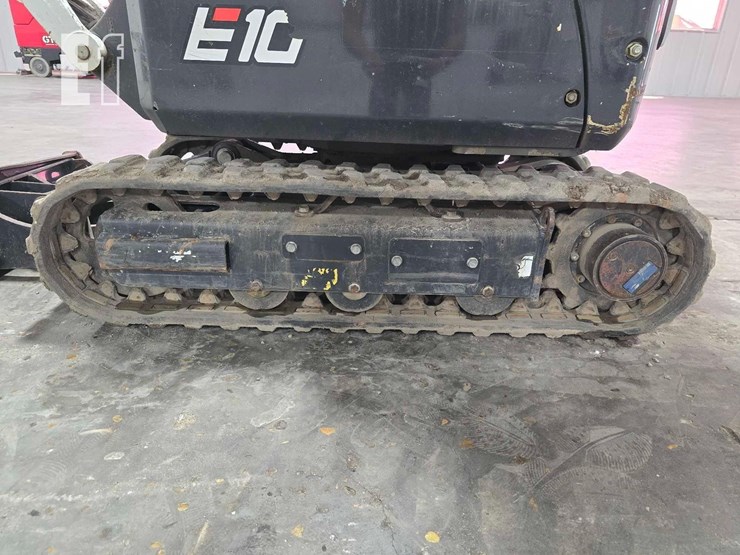 2022-bobcat-e10-image-27