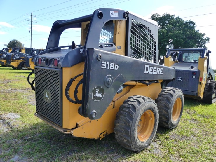 deere-318d-image-3