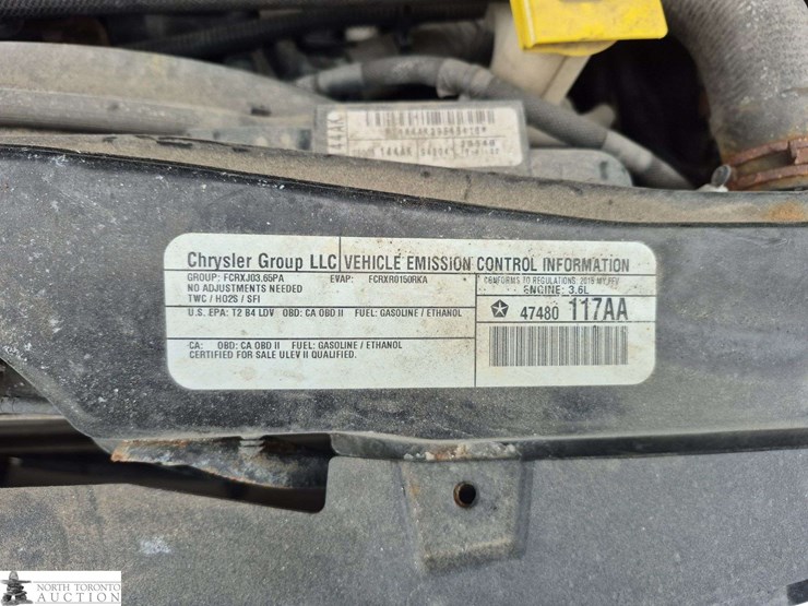 2015-dodge-grand-caravan-sxt-image-17