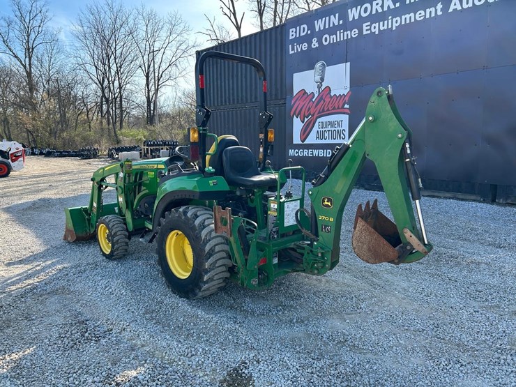 2021-john-deere-2032r-image-2