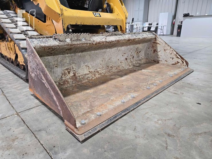 2020-caterpillar-249d-image-10