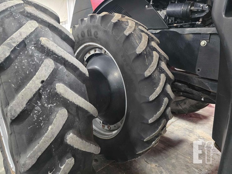 2016-case-ih-magnum-310-cvt-image-26