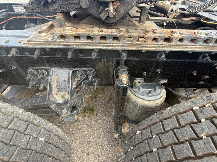 2024-international-hx620-image-25