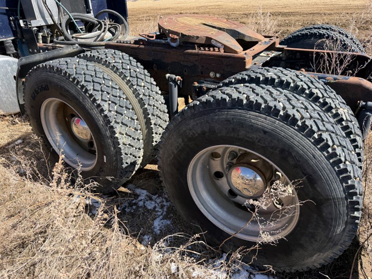 2005-peterbilt-379-image-6