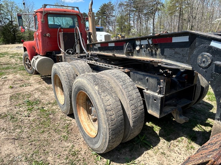 #31965-•-1989-mack-r688-tandem-axle-truck-tractor-image-5