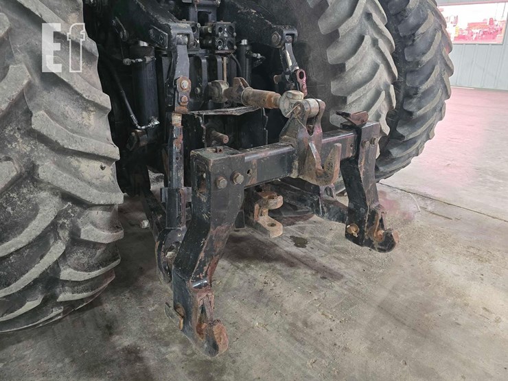 case-ih-magnum-245-image-10