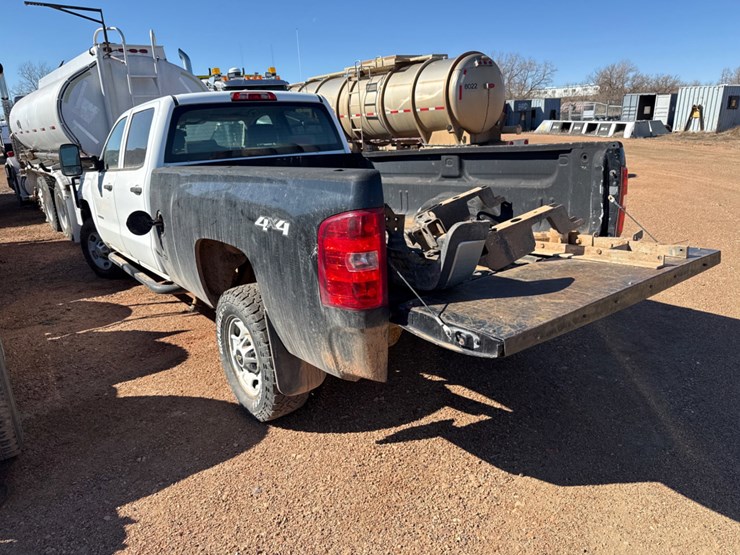 2015-chevrolet-silverado-2500hd-image-4