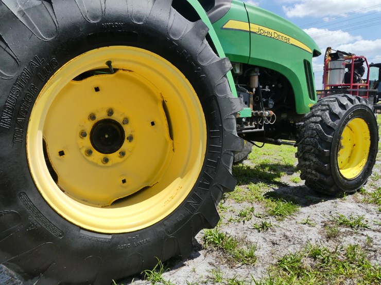 john-deere-4105-image-7