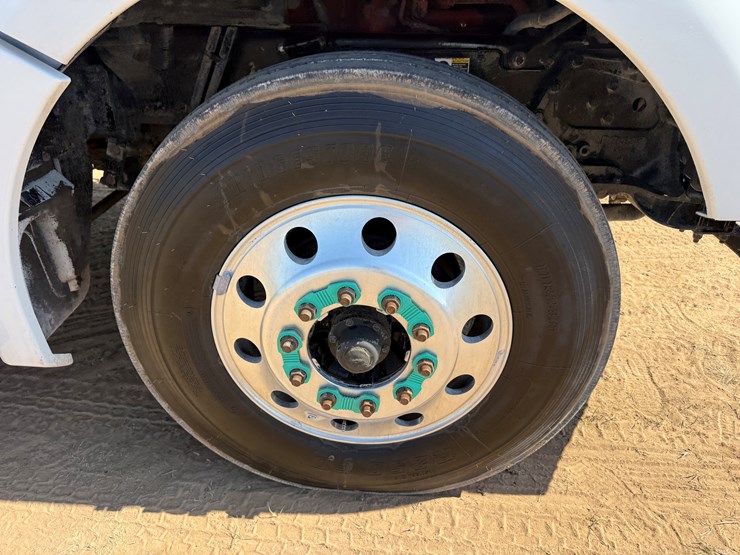 2016-kenworth-t880-image-12