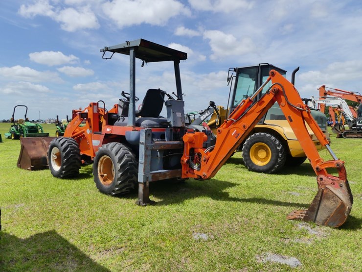 2001-kubota-r520-image-4