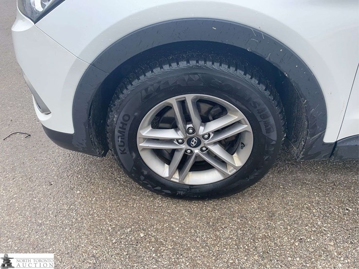 2017-hyundai-santa-fe-image-11