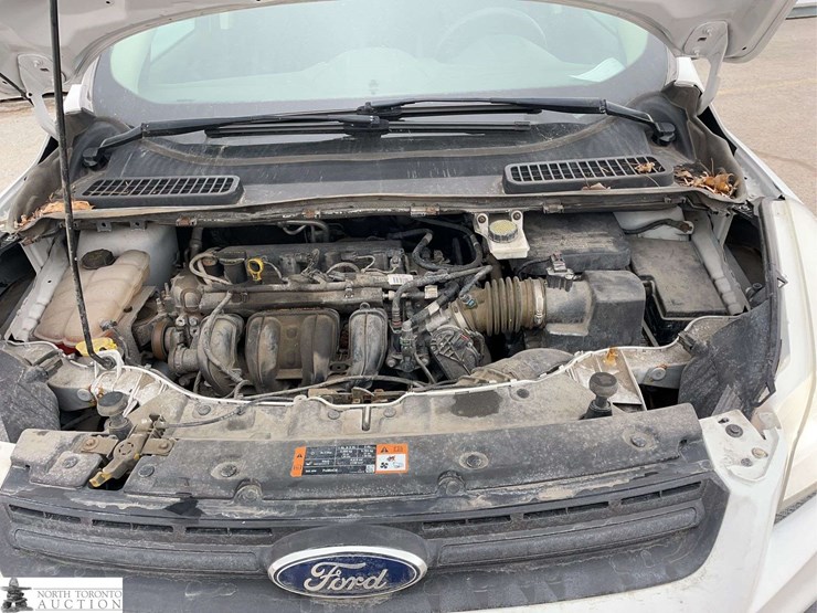 2015-ford-escape-image-10