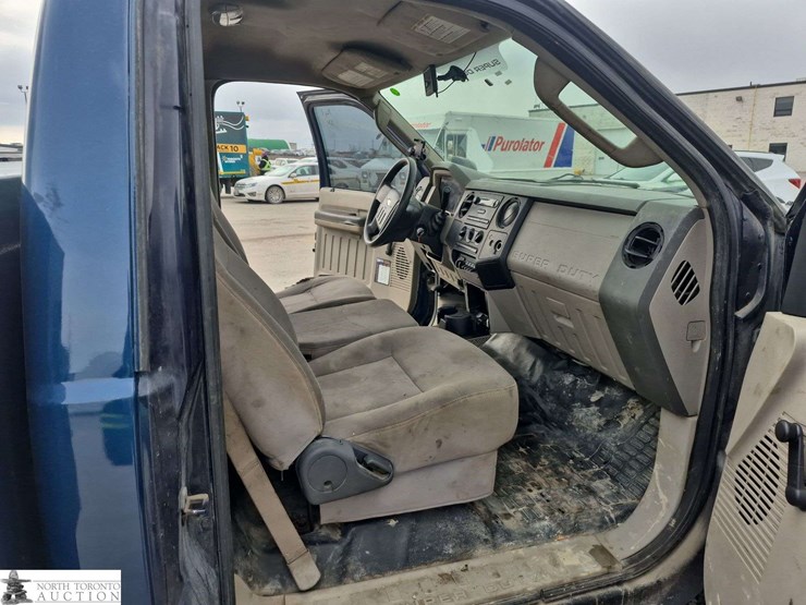 2008-ford-f550-image-23