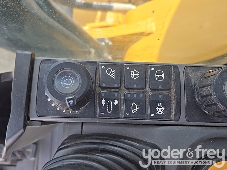 2019-caterpillar-336-image-159