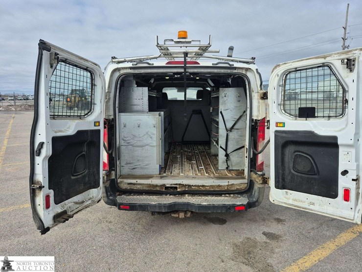 2017-ford-transit-image-25