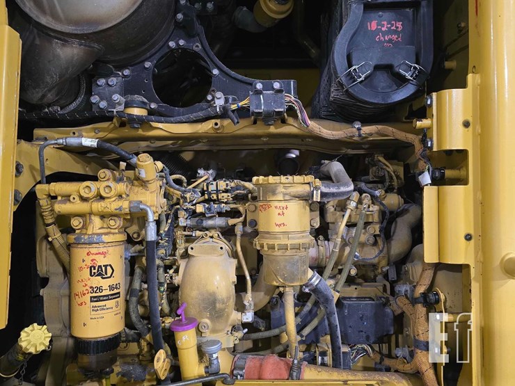 2012-caterpillar-140m2-image-25