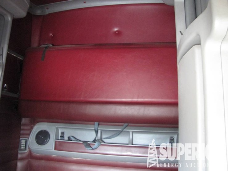 2011-kenworth-t700-image-6