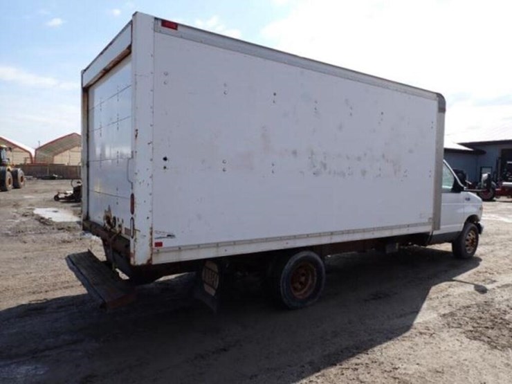 2001-ford-e350-image-5