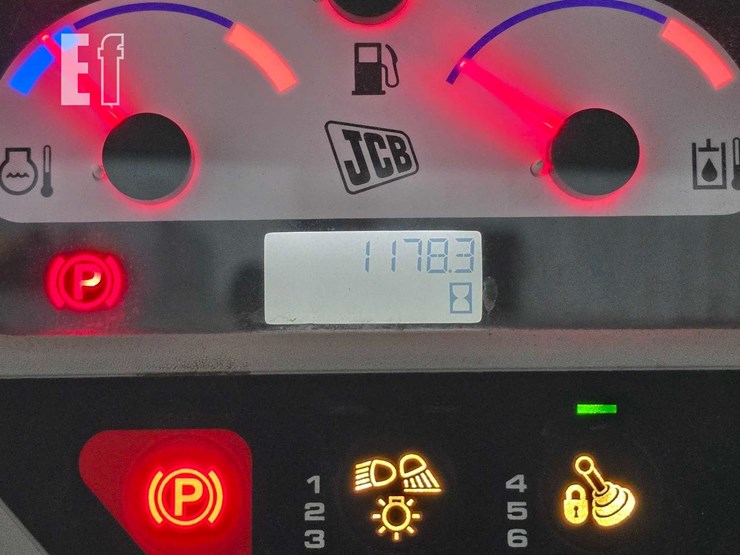 2020-jcb-3ts-8t-image-20