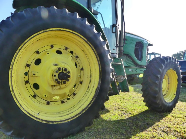2011-john-deere-7330-image-7