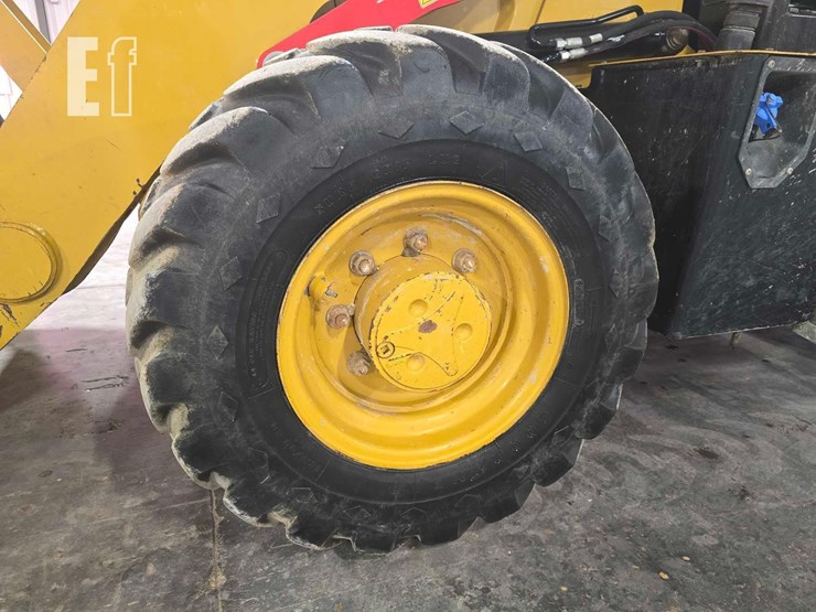 2021-caterpillar-416-image-29