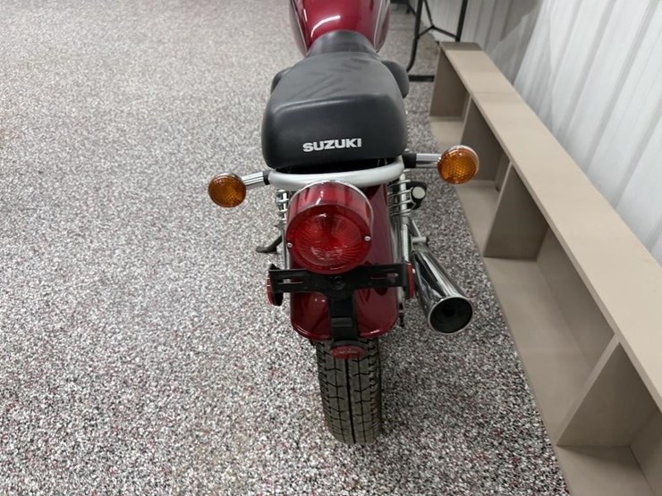 2009-suzuki-tu250x-motorcycle-image-4