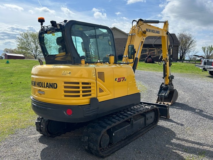 2024-new-holland-e57c-image-5