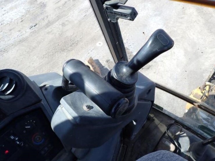 2009-deere-310sj-image-15