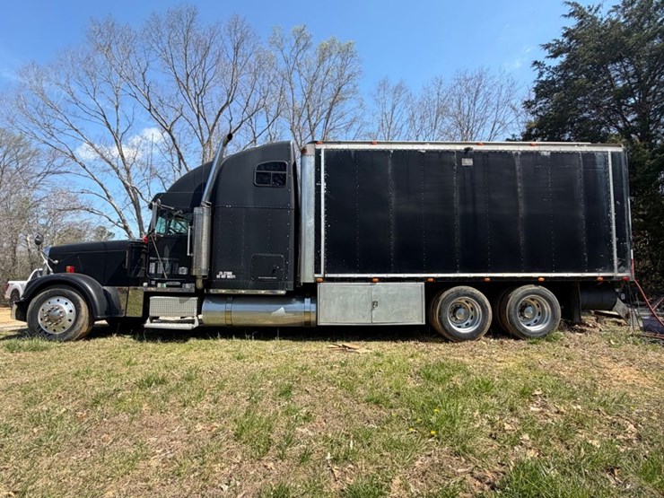 #31724-•-1997-freightliner-tandem-axle-flatbed-entertainmen-image-4