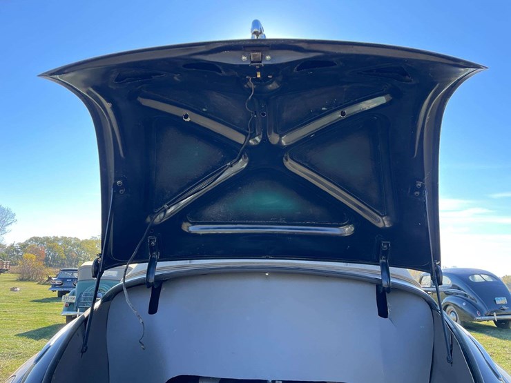 1948-ford-super-deluxe-convertible-image-80