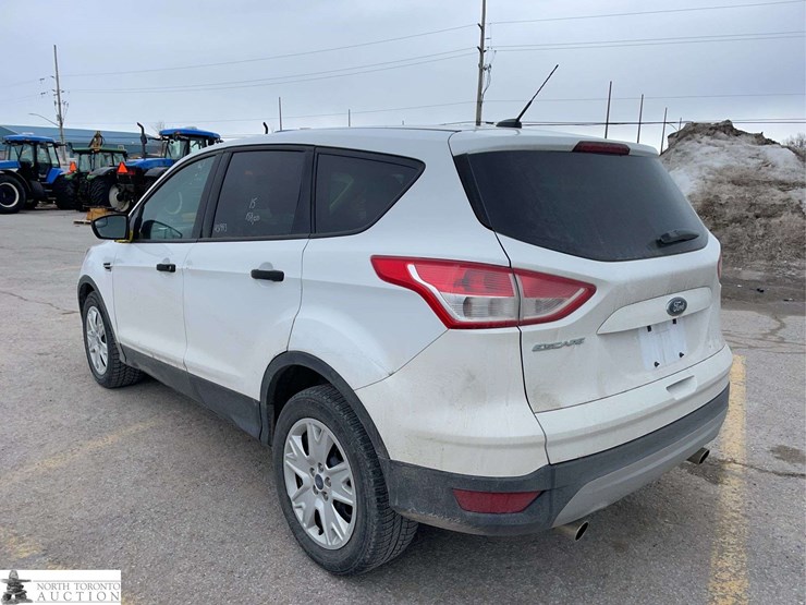 2015-ford-escape-image-7