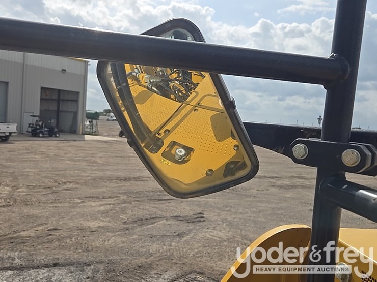 2019-caterpillar-336-image-135