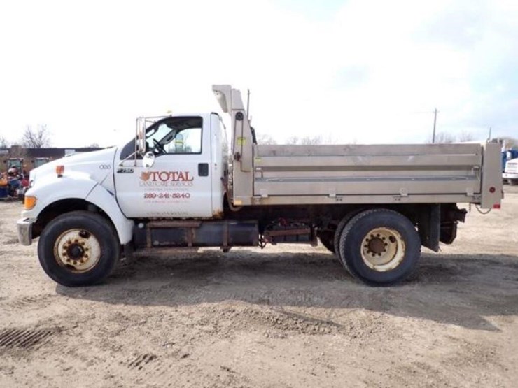 2012-ford-f750-xlt-image-8