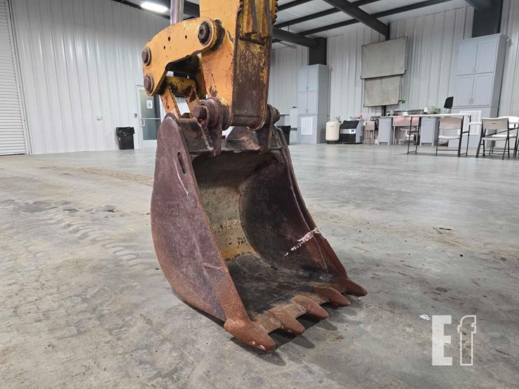 2009-caterpillar-416e-image-12