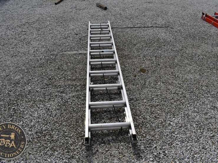 warner-20ft-auluminum-extension-ladder-42916-image-2