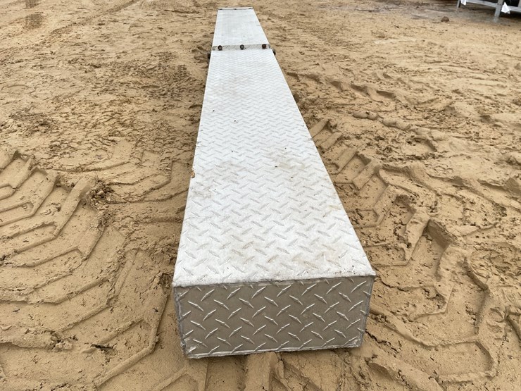 #3925-•-aluminum-truck-box-image-5