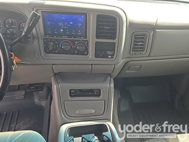 2002-chevrolet-silverado-2500hd-image-89