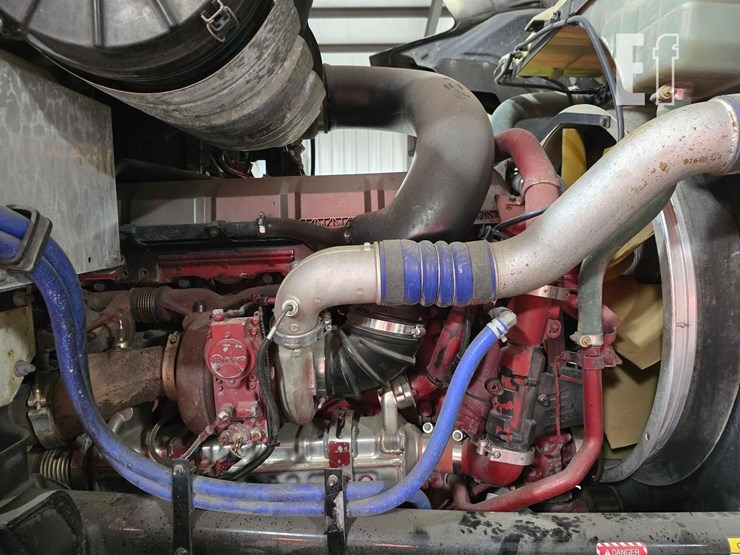 2017-mack-pinnacle-chu613-image-22