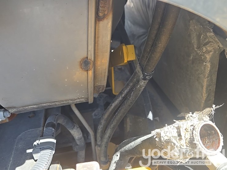 2015-komatsu-pc490-lc-11-image-101