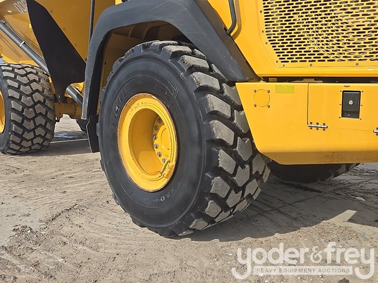 2022-deere-260e-image-18