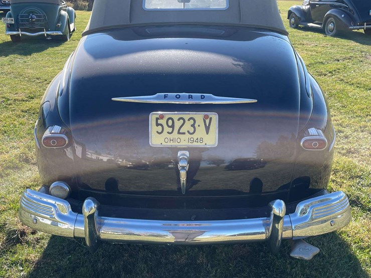 1948-ford-super-deluxe-convertible-image-32