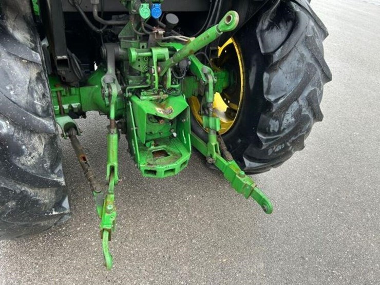2016-john-deere-5085e-image-46