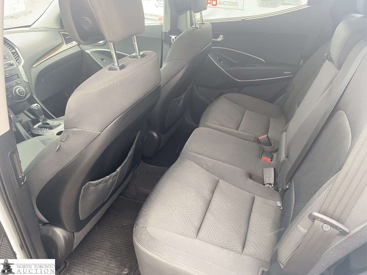 2017-hyundai-santa-fe-image-26