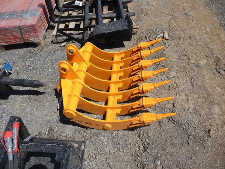 caterpillar-305-image-2