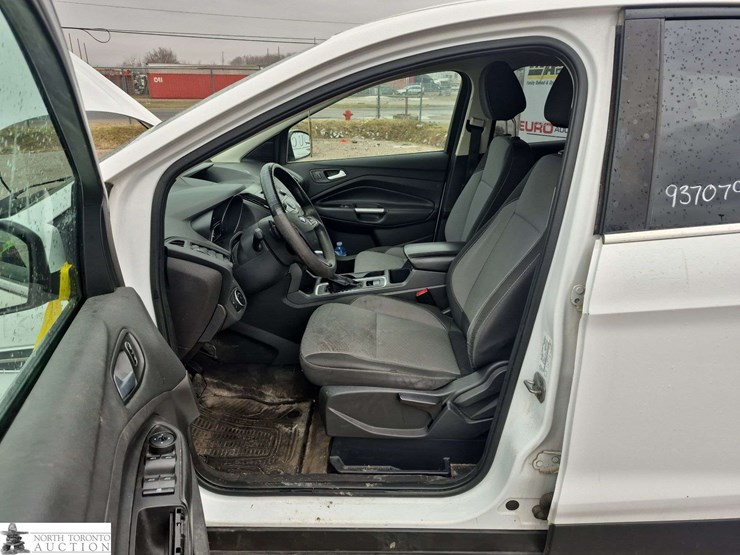 2017-ford-escape-image-11