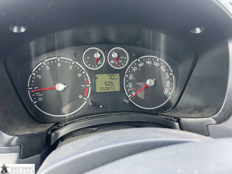 2012-ford-transit-connect-image-12