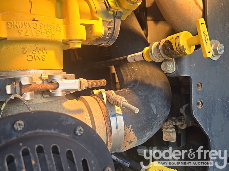 2022-deere-260e-image-99