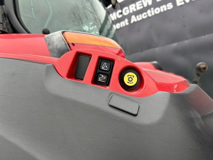 2021-case-ih-vestrum-100-image-17